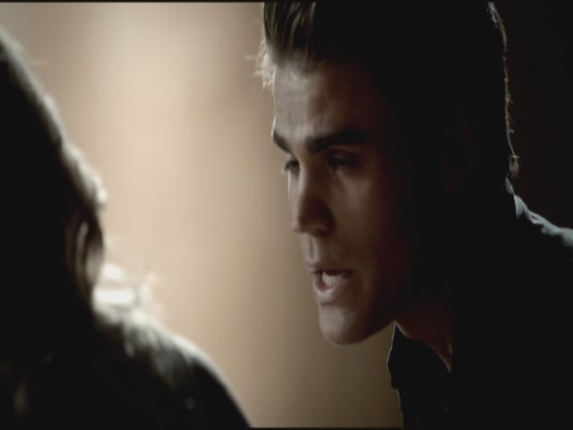 VampireDiariesWorld-dot-org-TVD_3x04DisturbingBehavior1732.jpg