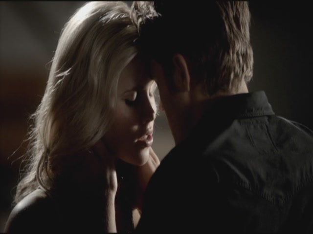 VampireDiariesWorld-dot-org-TVD_3x04DisturbingBehavior1794.jpg