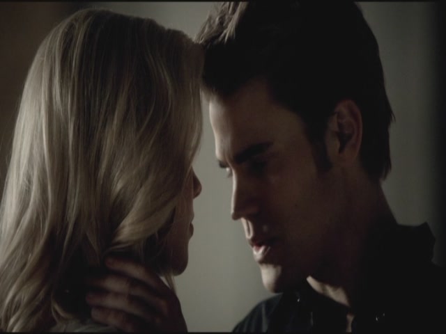 VampireDiariesWorld-dot-org-TVD_3x04DisturbingBehavior1802.jpg