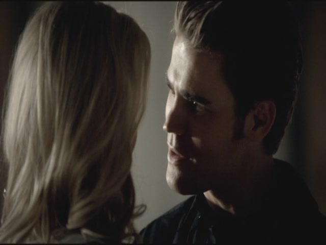 VampireDiariesWorld-dot-org-TVD_3x04DisturbingBehavior1813.jpg