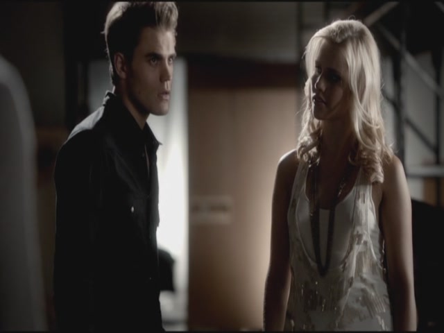 VampireDiariesWorld-dot-org-TVD_3x04DisturbingBehavior1829.jpg