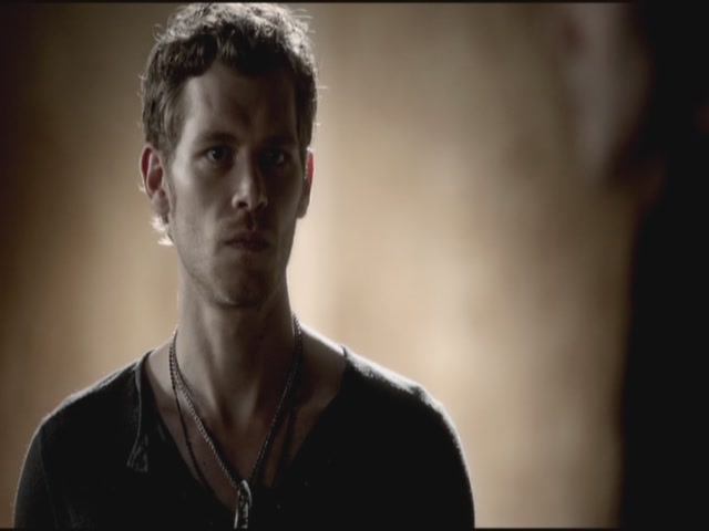 VampireDiariesWorld-dot-org-TVD_3x04DisturbingBehavior1831.jpg