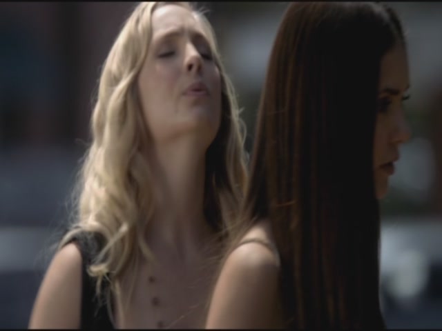 VampireDiariesWorld-dot-org-TVD_3x04DisturbingBehavior1896.jpg