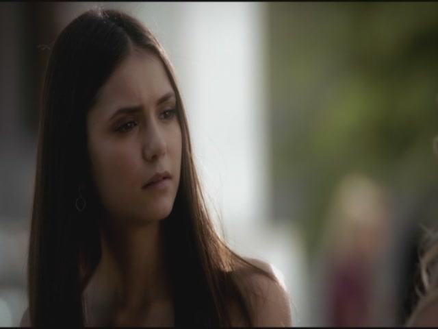 VampireDiariesWorld-dot-org-TVD_3x04DisturbingBehavior1900.jpg