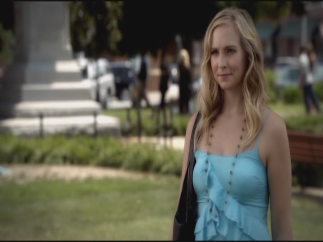 VampireDiariesWorld-dot-org-TVD_3x04DisturbingBehavior1950.jpg