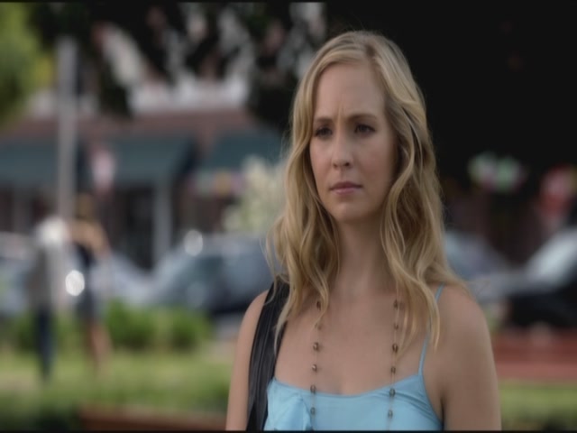 VampireDiariesWorld-dot-org-TVD_3x04DisturbingBehavior1975.jpg