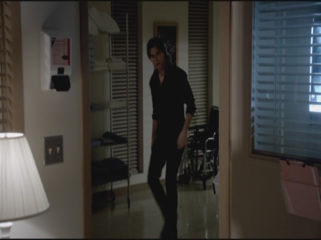 VampireDiariesWorld-dot-org-TVD_3x05TheReckoning1926.jpg