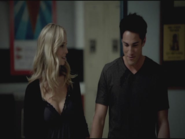 VampireDiariesWorld-dot-org-TVD_3x05TheReckoning1979.jpg