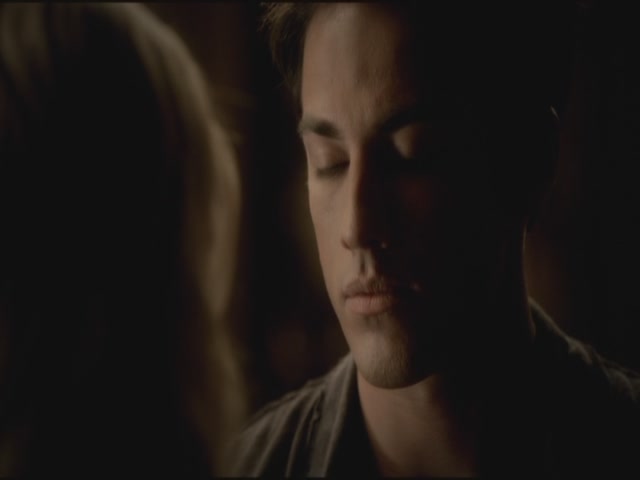 VampireDiariesWorld-dot-org-S3TVD_3x06SmellsLikeTeenSpirit1547.jpg