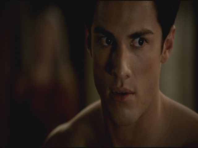 VampireDiariesWorld-dot-org-S3TVD_3x06SmellsLikeTeenSpirit1947.jpg