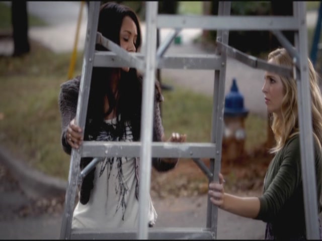 VampireDiariesWorld-dot-org-S3TVD_3x07GhostWorld0156.jpg