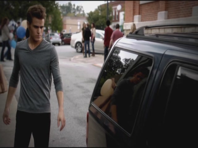 VampireDiariesWorld-dot-org-S3TVD_3x07GhostWorld0619.jpg