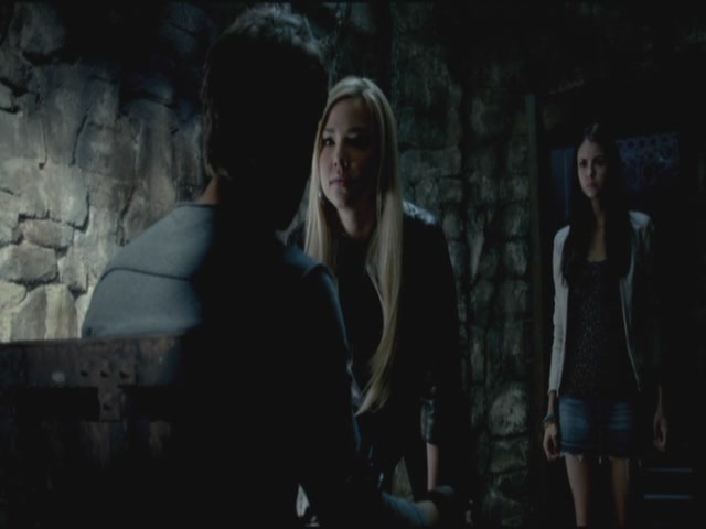 VampireDiariesWorld-dot-org-S3TVD_3x07GhostWorld0979.jpg