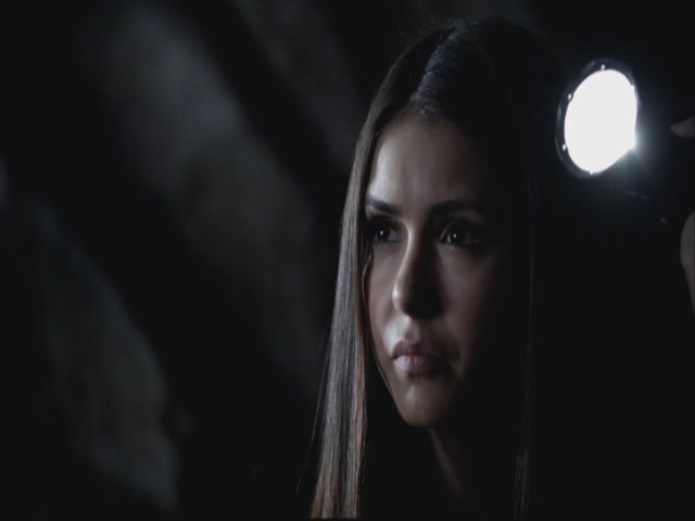 VampireDiariesWorld-dot-org-S3TVD_3x08OrdinaryPeople0192.jpg