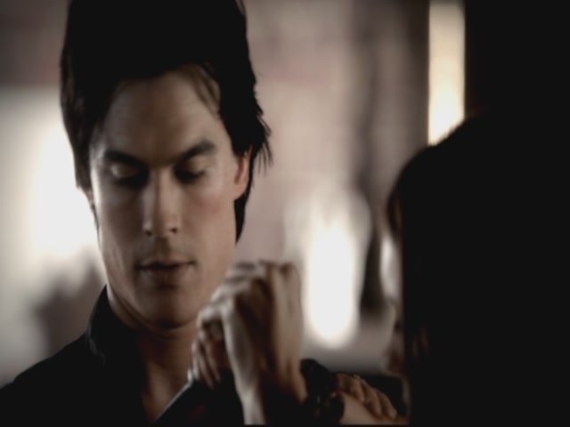 VampireDiariesWorld-dot-org-S3TVD_3x08OrdinaryPeople0245.jpg