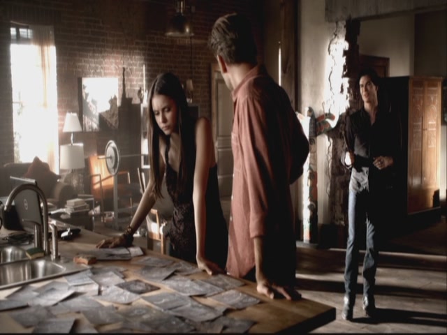 VampireDiariesWorld-dot-org-S3TVD_3x08OrdinaryPeople0261.jpg