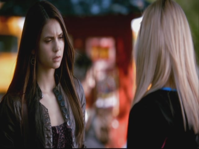 VampireDiariesWorld-dot-org-S3TVD_3x08OrdinaryPeople0287.jpg