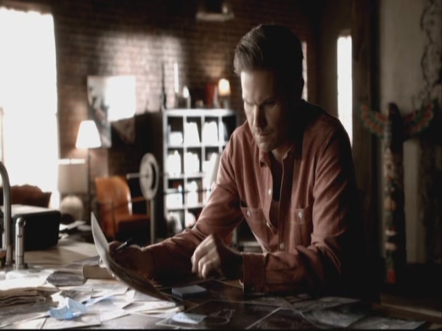 VampireDiariesWorld-dot-org-S3TVD_3x08OrdinaryPeople0451.jpg