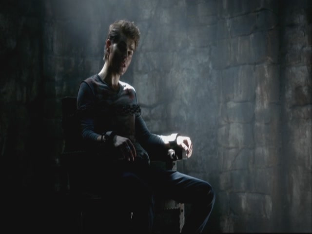 VampireDiariesWorld-dot-org-S3TVD_3x08OrdinaryPeople0523.jpg