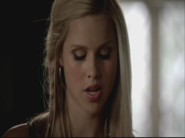 VampireDiariesWorld-dot-org-S3TVD_3x08OrdinaryPeople0819.jpg