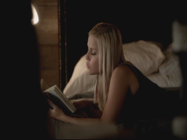 VampireDiariesWorld-dot-org-S3TVD_3x08OrdinaryPeople1042.jpg