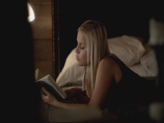 VampireDiariesWorld-dot-org-S3TVD_3x08OrdinaryPeople1043.jpg