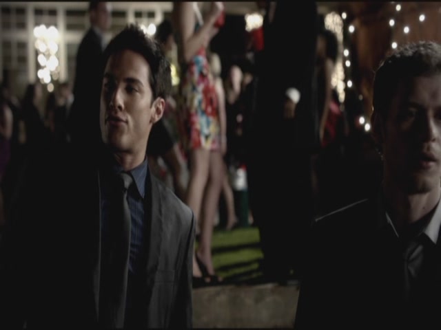 VampireDiariesWorld-dot-org-S3TVD_3x09Homecoming1165.jpg