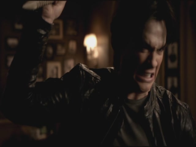 VampireDiariesWorld-dot-org-S3TVD_3x09Homecoming1420.jpg