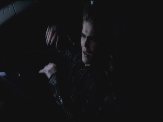 VampireDiariesWorld-dot-org-S3TVD_3x09Homecoming2044.jpg