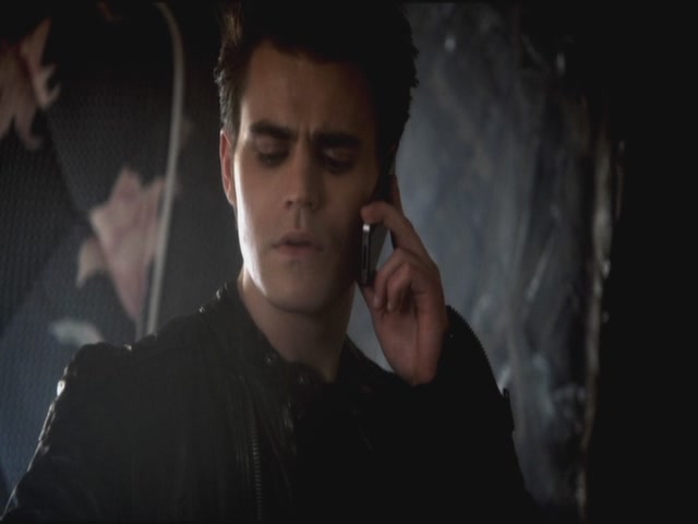 VampireDiariesWorld-dot-org-S3TVD_3x09Homecoming2194.jpg