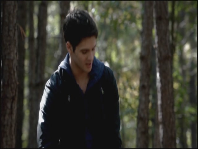 VampireDiariesWorld-dot-org-S3TVD_3x10TheNewDeal0316.jpg