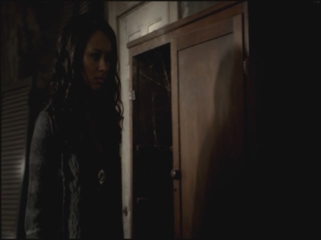 VampireDiariesWorld-dot-org-S3TVD_3x10TheNewDeal0531.jpg