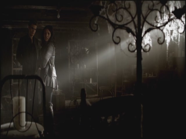 VampireDiariesWorld-dot-org-S3TVD_3x10TheNewDeal0610.jpg