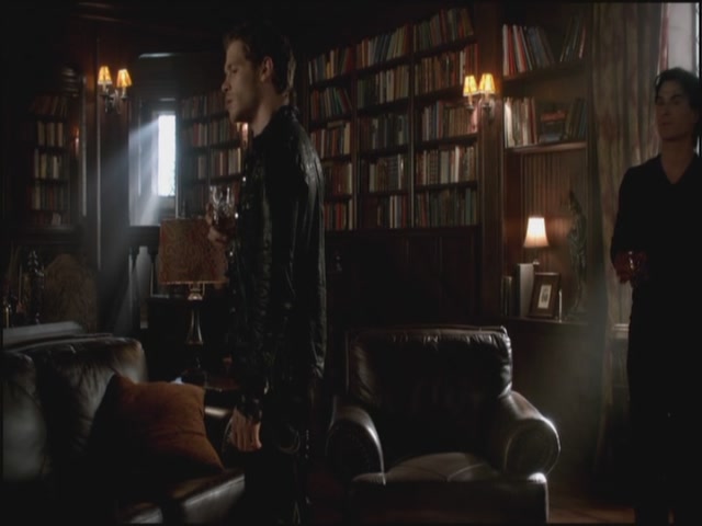 VampireDiariesWorld-dot-org-S3TVD_3x10TheNewDeal0839.jpg