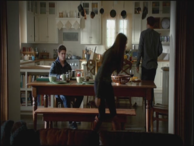 VampireDiariesWorld-dot-org-S3TVD_3x10TheNewDeal0902.jpg