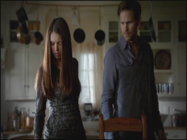 VampireDiariesWorld-dot-org-S3TVD_3x10TheNewDeal0930.jpg