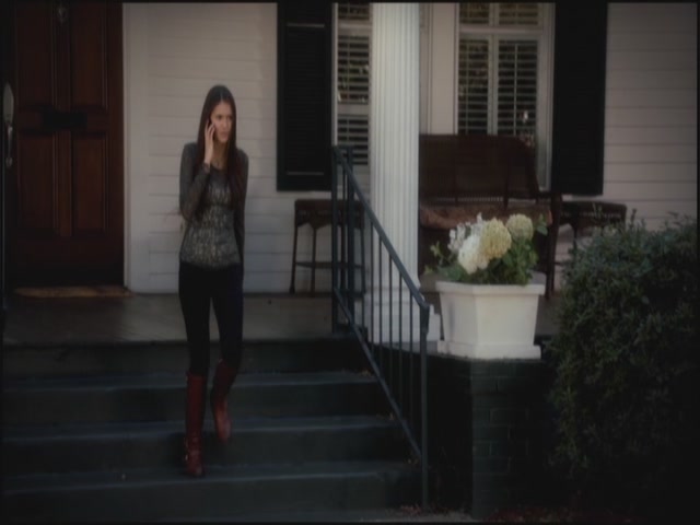 VampireDiariesWorld-dot-org-S3TVD_3x10TheNewDeal1124.jpg