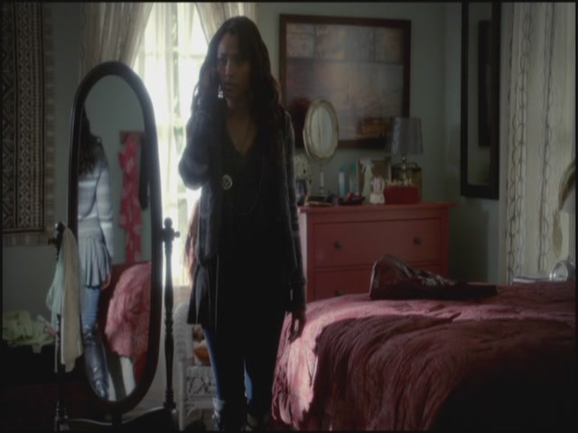 VampireDiariesWorld-dot-org-S3TVD_3x10TheNewDeal1125.jpg