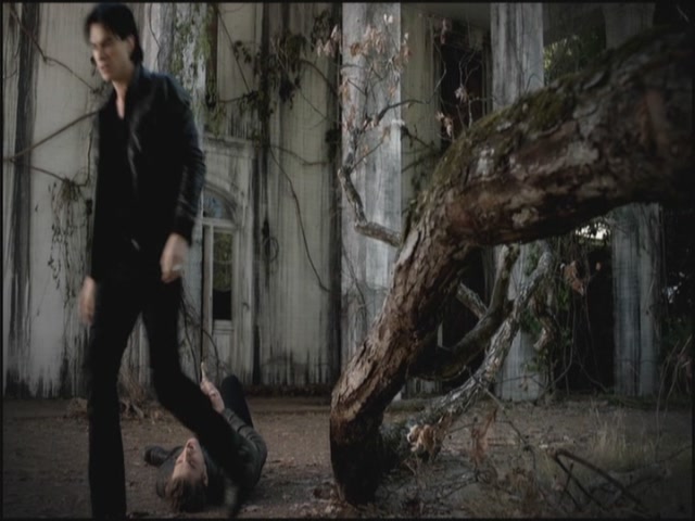 VampireDiariesWorld-dot-org-S3TVD_3x10TheNewDeal1359.jpg