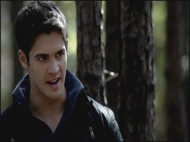 VampireDiariesWorld-dot-org-S3TVD_3x10TheNewDeal1388.jpg