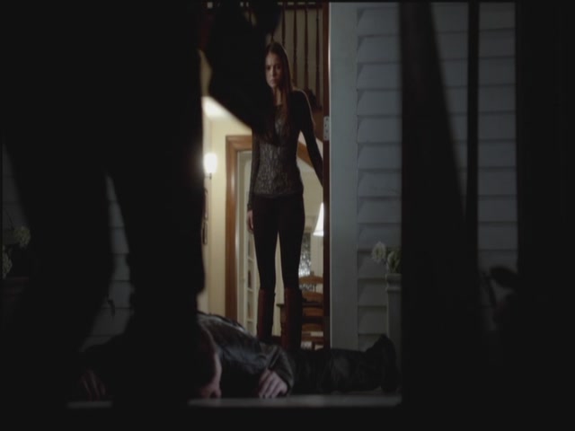 VampireDiariesWorld-dot-org-S3TVD_3x10TheNewDeal1491.jpg