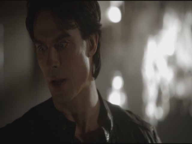 VampireDiariesWorld-dot-org-S3TVD_3x11OurTown0286.jpg