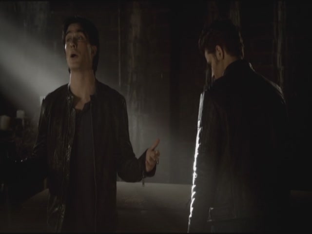 VampireDiariesWorld-dot-org-S3TVD_3x11OurTown0298.jpg