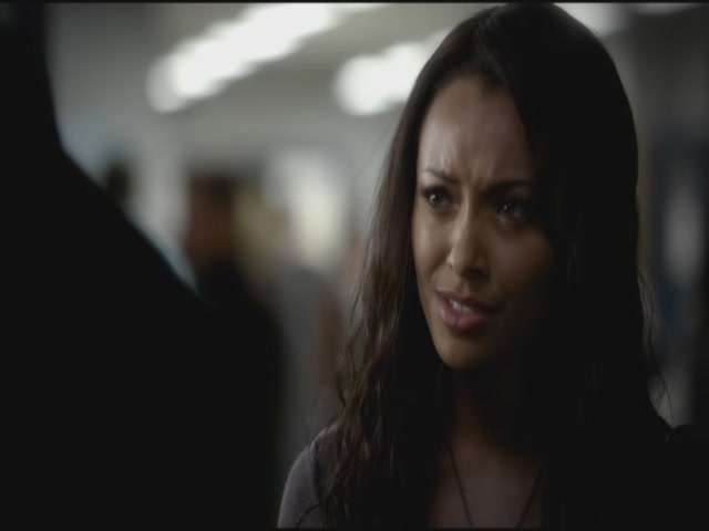 VampireDiariesWorld-dot-org-S3TVD_3x11OurTown0367.jpg