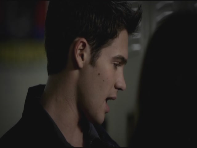 VampireDiariesWorld-dot-org-S3TVD_3x11OurTown0370.jpg