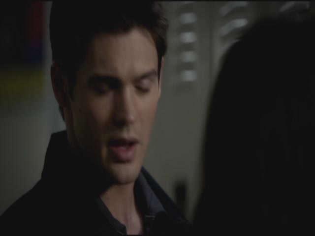 VampireDiariesWorld-dot-org-S3TVD_3x11OurTown0375.jpg