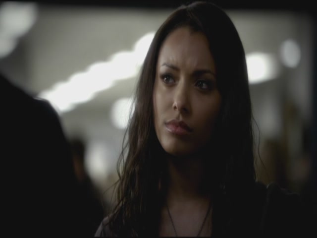 VampireDiariesWorld-dot-org-S3TVD_3x11OurTown0380.jpg