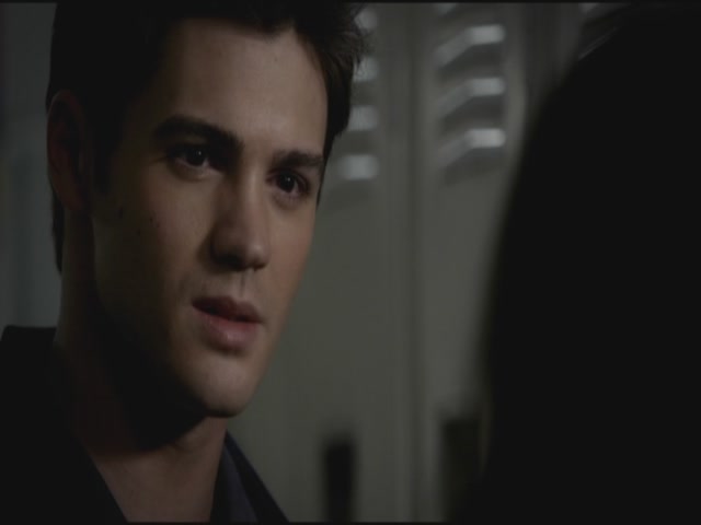 VampireDiariesWorld-dot-org-S3TVD_3x11OurTown0383.jpg