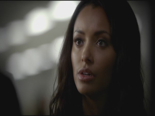 VampireDiariesWorld-dot-org-S3TVD_3x11OurTown0388.jpg