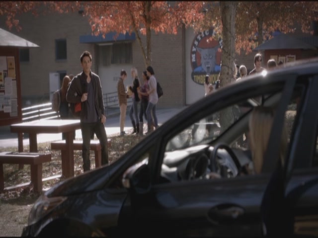 VampireDiariesWorld-dot-org-S3TVD_3x11OurTown0410.jpg